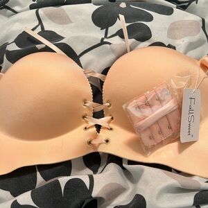 Peach Lace-Up Bra Fall Sweet 38 with adjustable straps included in packaging